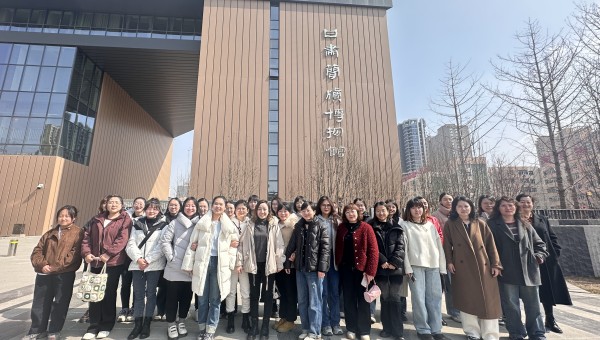 人間最美三月天，春華爛漫展新顏，在第115個“三八”國際勞動婦女節(jié)來臨之際，為認真學(xué)習(xí)貫徹黨的二十大精神和中國婦女十三大精神，引導(dǎo)廣大女職工汲取中華文明精髓，增強對中華優(yōu)秀傳統(tǒng)文化的認同感和自豪感，交